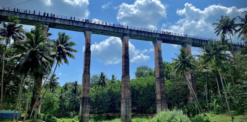 Kanyakumari to mathoor thotti paalam taxi service